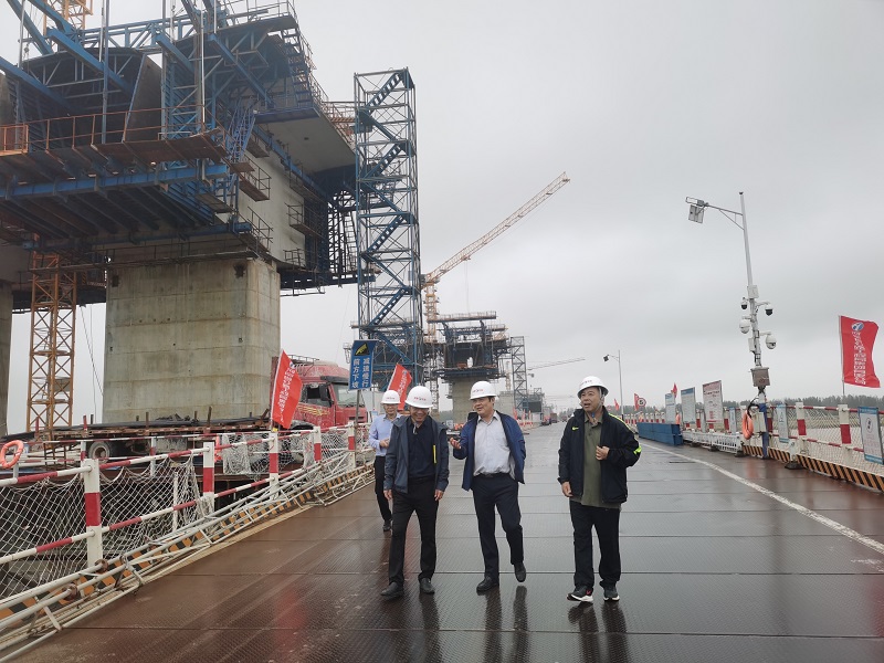 1632734005502.jpg 集團公司副總經(jīng)理李金友到陽新黃河特大橋第二合同段檢查指導(dǎo)工作(1).jpg