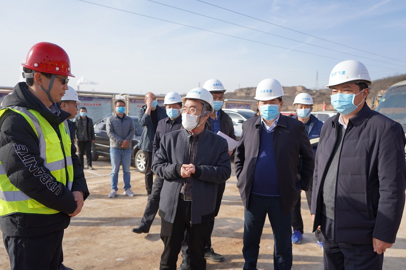 焦作市副市長宗家楨到沿太行高速焦?jié)?標調(diào)研項目開工建設情況.jpg